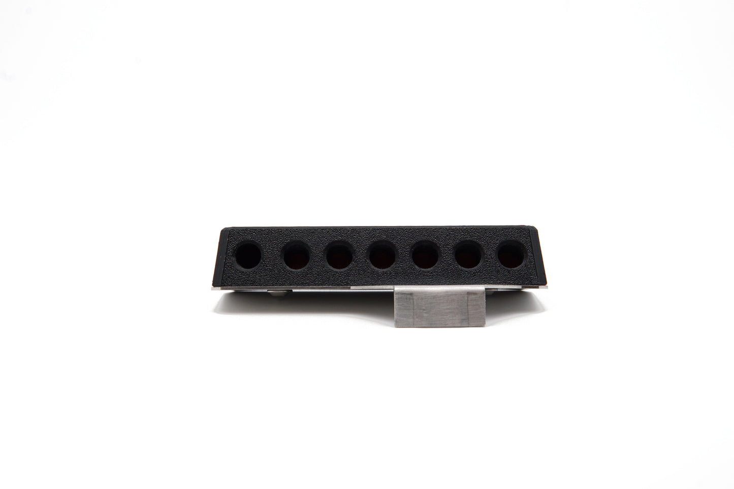Multibit: Erweiterung für Makita Akkuschrauber. Halter mit Platz für 12 Bits und einen Bithalter. Magnetische Befestigung der Bits. Formschlüssige Montage am Akkuschrauber. SKU: 100201110022