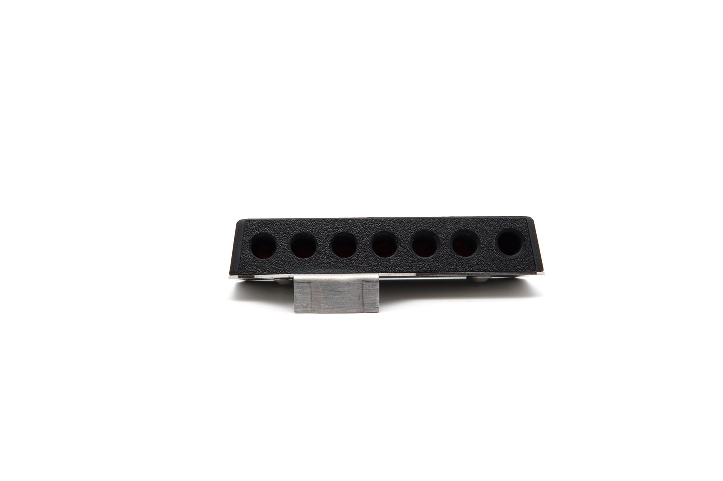 Multibit: Erweiterung für Makita Akkuschrauber. Halter mit Platz für 12 Bits und einen Bithalter. Magnetische Befestigung der Bits. Formschlüssige Montage am Akkuschrauber. SKU: 100101110022