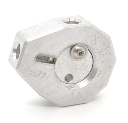 Multihex H7A: Erweiterung für Makita Akkuschrauber. Aluminium-Halter mit Platz für 7 Bits und einen Bithalter. Magnetische Befestigung der Bits. Zusätzliche Sicherung des Bithalters durch ein Druckstück. Formschlüssige Montage am Akkuschrauber. Montage freiwählbar und jederzeit änderbar.SKU:100107120023