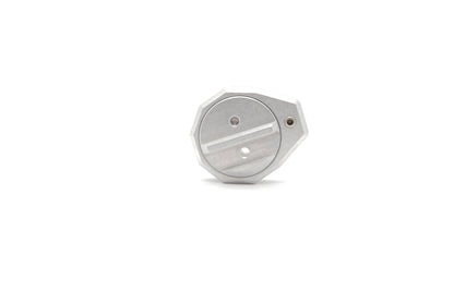 Multihex H7A: Erweiterung für Makita Akkuschrauber. Aluminium-Halter mit Platz für 7 Bits und einen Bithalter. Magnetische Befestigung der Bits. Zusätzliche Sicherung des Bithalters durch ein Druckstück. Formschlüssige Montage am Akkuschrauber. Montage freiwählbar und jederzeit änderbar.SKU:100107120023